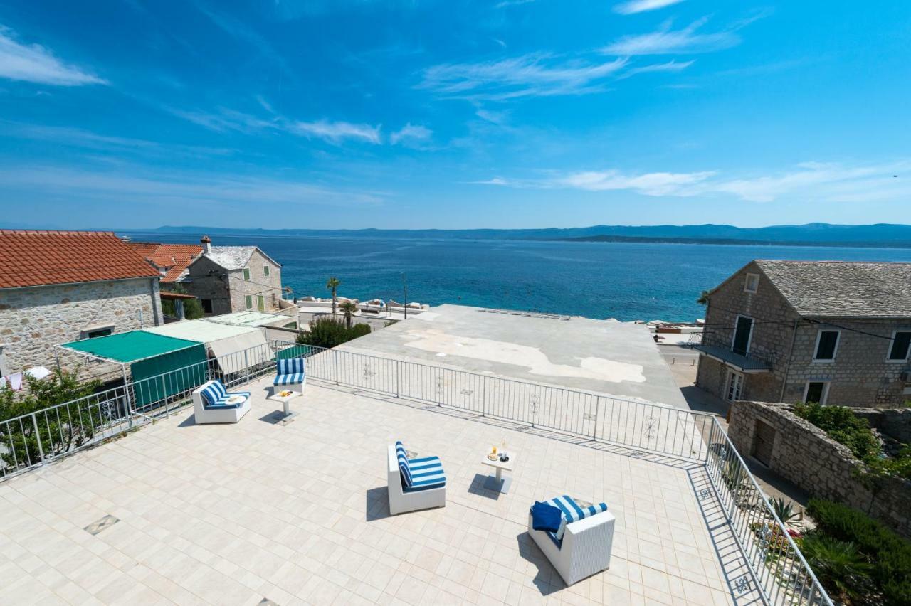 Riva Rooms Bol Exterior photo