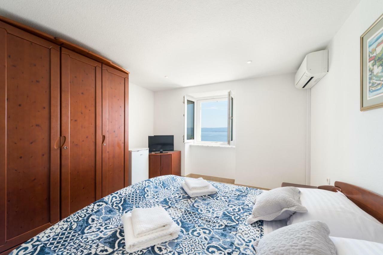 Riva Rooms Bol Exterior photo