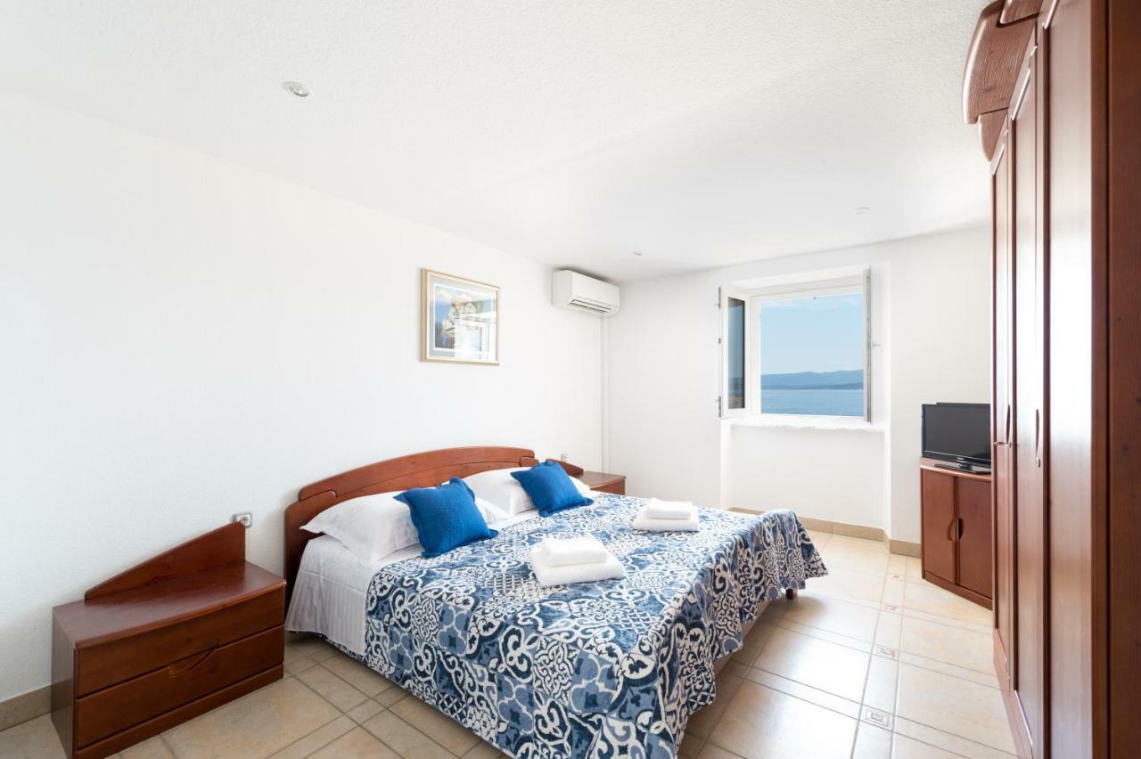 Riva Rooms Bol Exterior photo