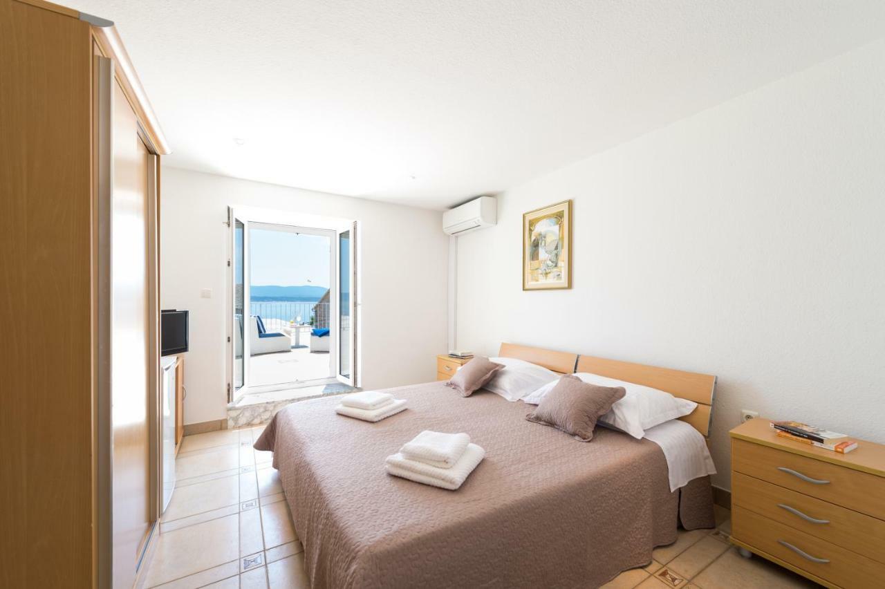 Riva Rooms Bol Exterior photo